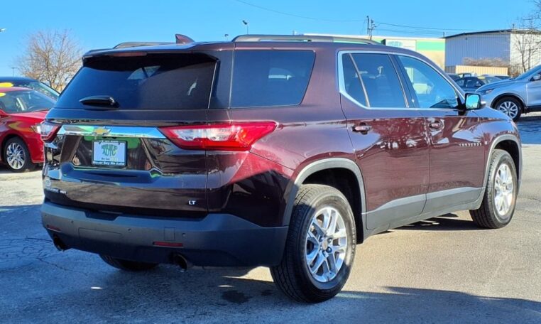 2019 Chevrolet Traverse LT 7997T (2) Rear