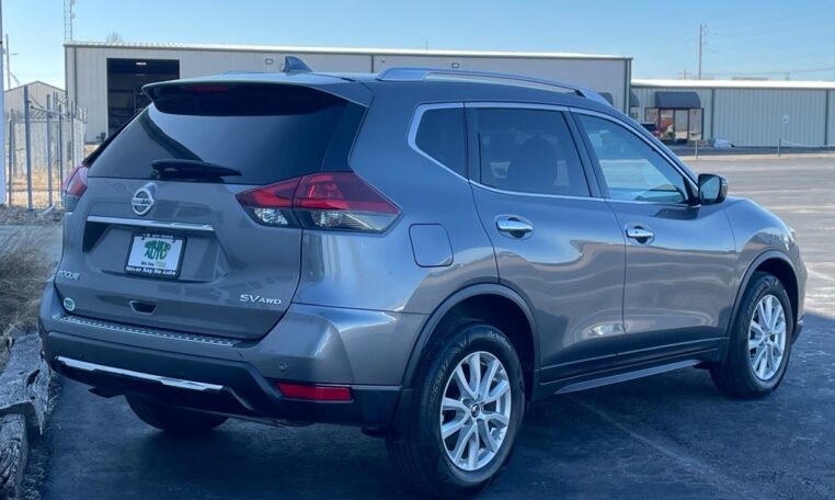 2019 Nissan Rogue SV B2787T Rear (2)