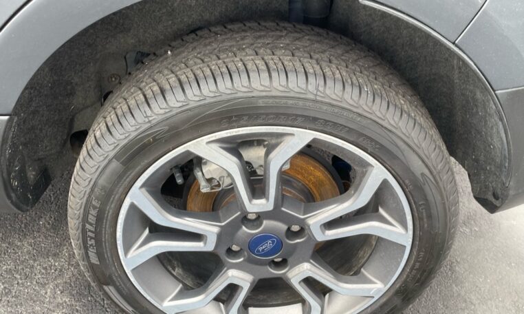 2020 Ford EcoSport SES B2792 Tire (18)