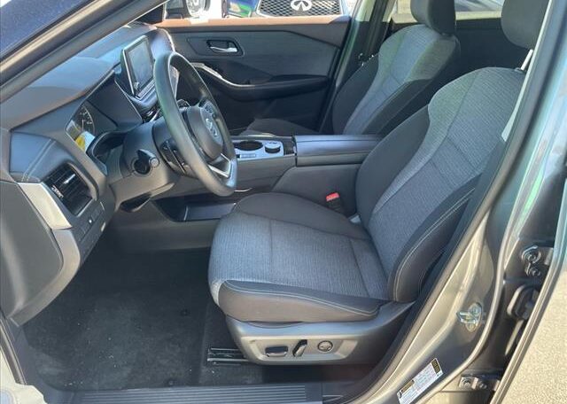 2021 Nissan Rogue SV 8010T Front Seats (17)