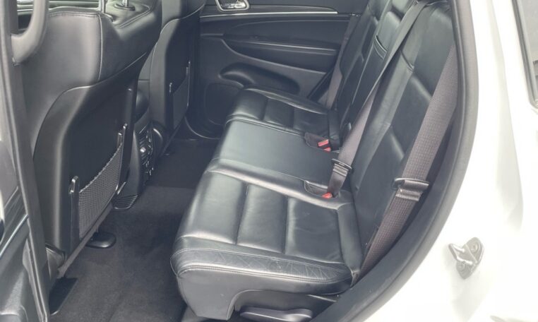 2022 Jeep Grand Cherokee Limited B2802T Rear Seats (17)