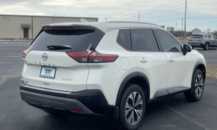 2022 Nissan Rogue SV B2801T Rear (2)